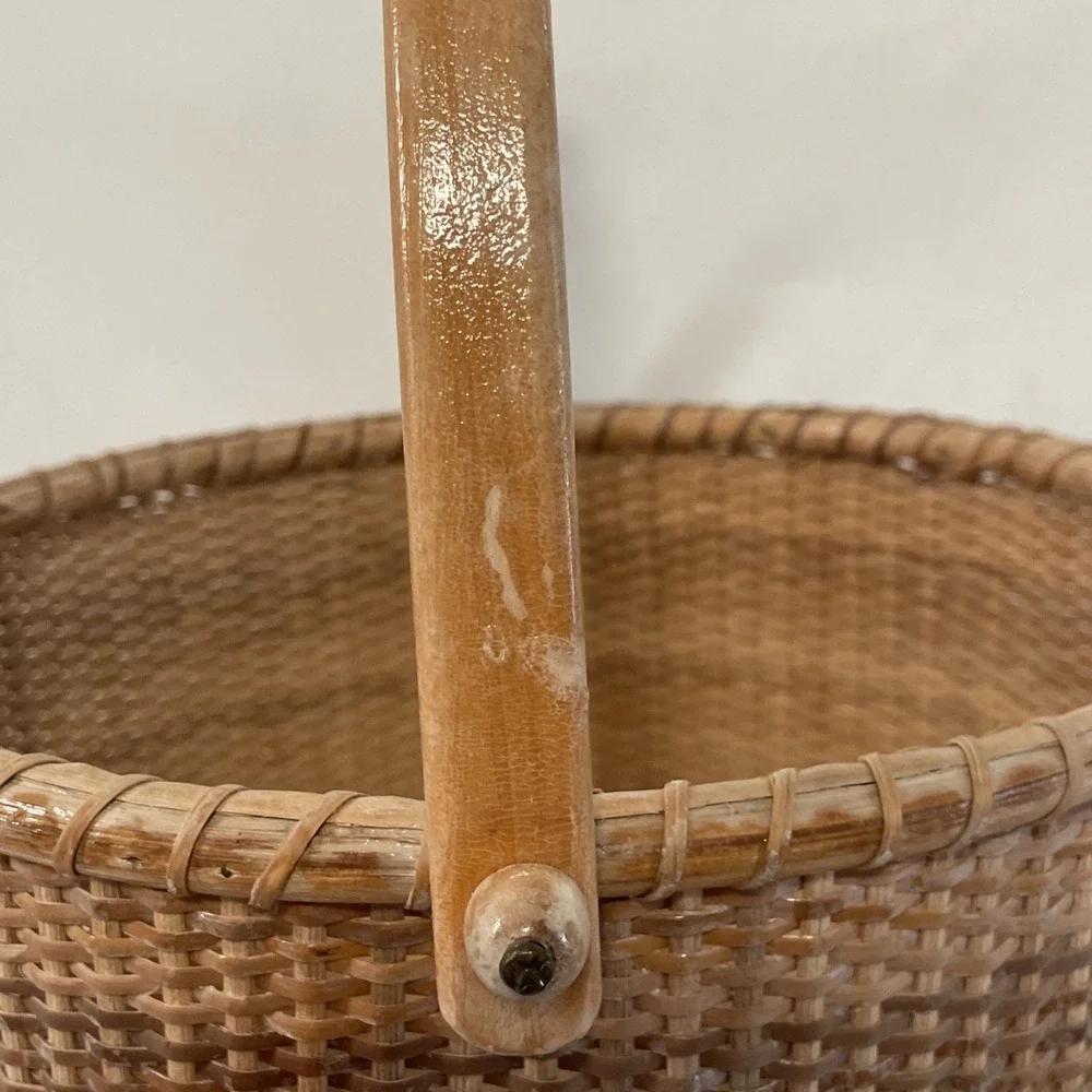 Nantucket Lighthouse Style Basket Woven Wooden Swing Handled Round 10.5
